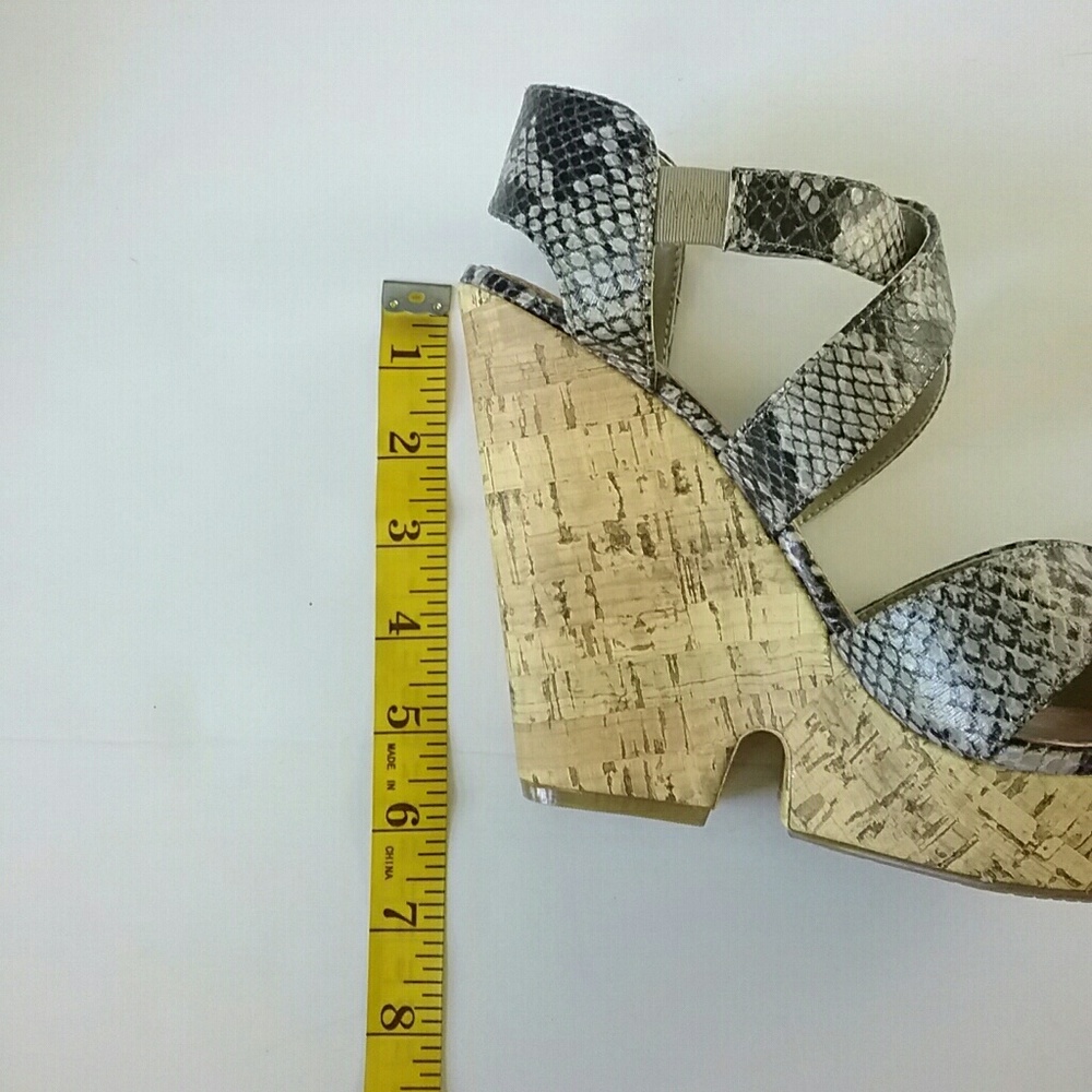 Chinese Laundry//Snake Print Wedges - Picture 6 of 8